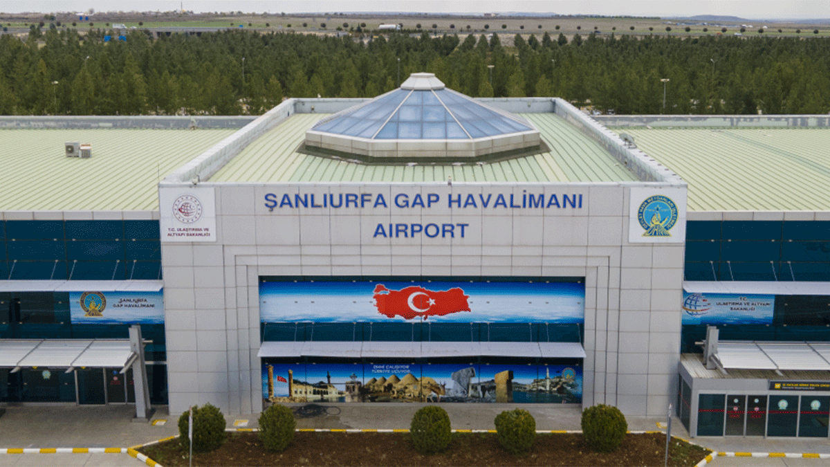 Şanlıurfa’ya gelen uçak iniş yapamadan Ankara’ya geri döndü