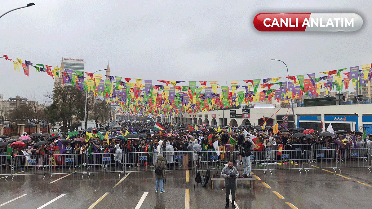 Şanlıurfa’da binlerce kişi toplandı! Newroz heyecanı başladı