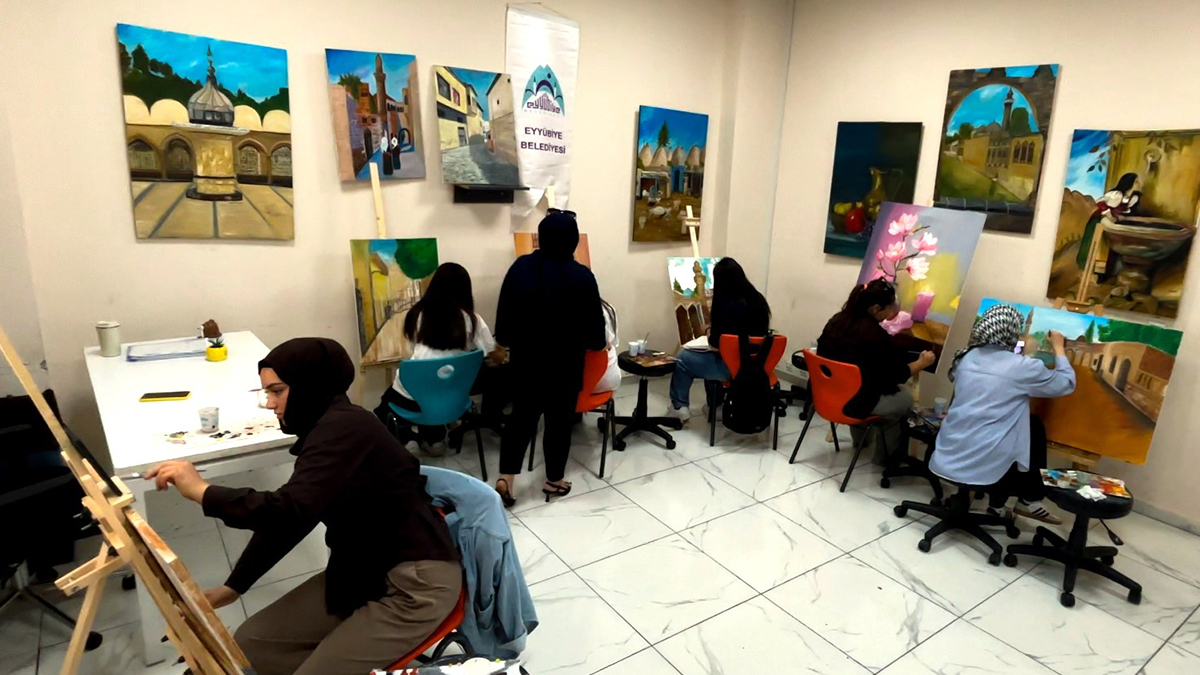 Şanlıurfa’da fırça darbeleriyle yetenekler keşfediliyor