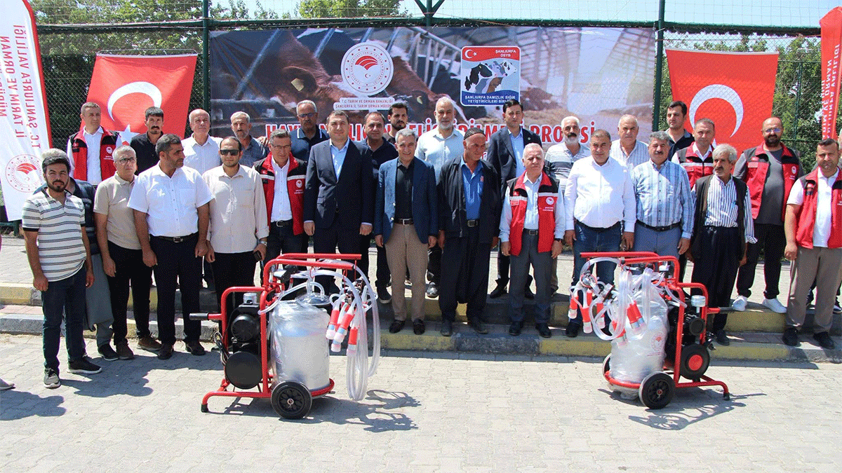 Şanlıurfa'da üreticilere dev destek! 40 otomatik sağım makinesi dağıtıldı
