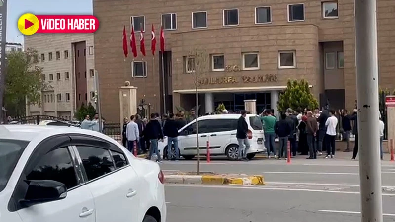 Şanlıurfa’da müteahhit mağdurları valilik önünde toplandı