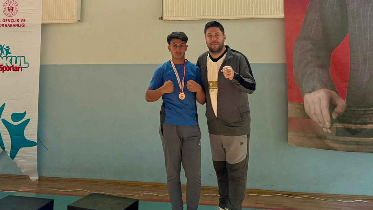 Okul sporlarında Şanlıurfa başarısı! Bilek güreşinde Türkiye derecesi