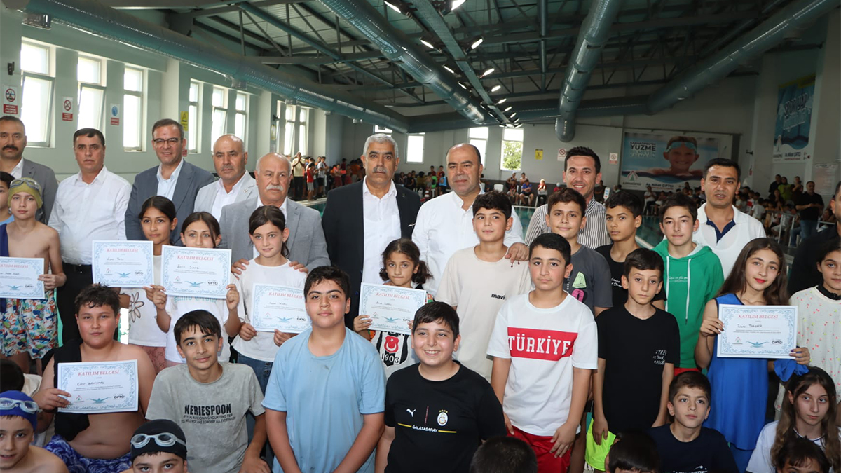Karaköprü’de çocukların yaz kursu sertifikayla taçlandı
