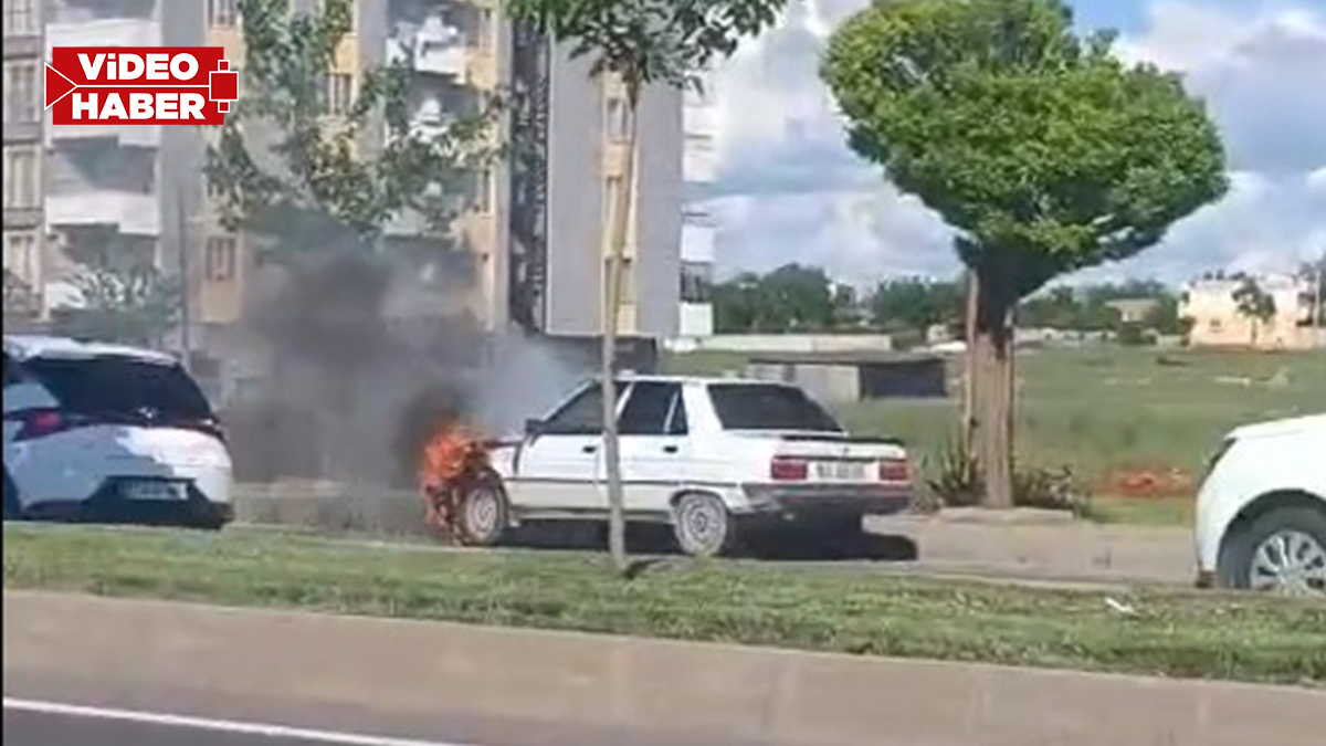 Şanlıurfa’da seyir halindeki otomobil alevlere teslim oldu!