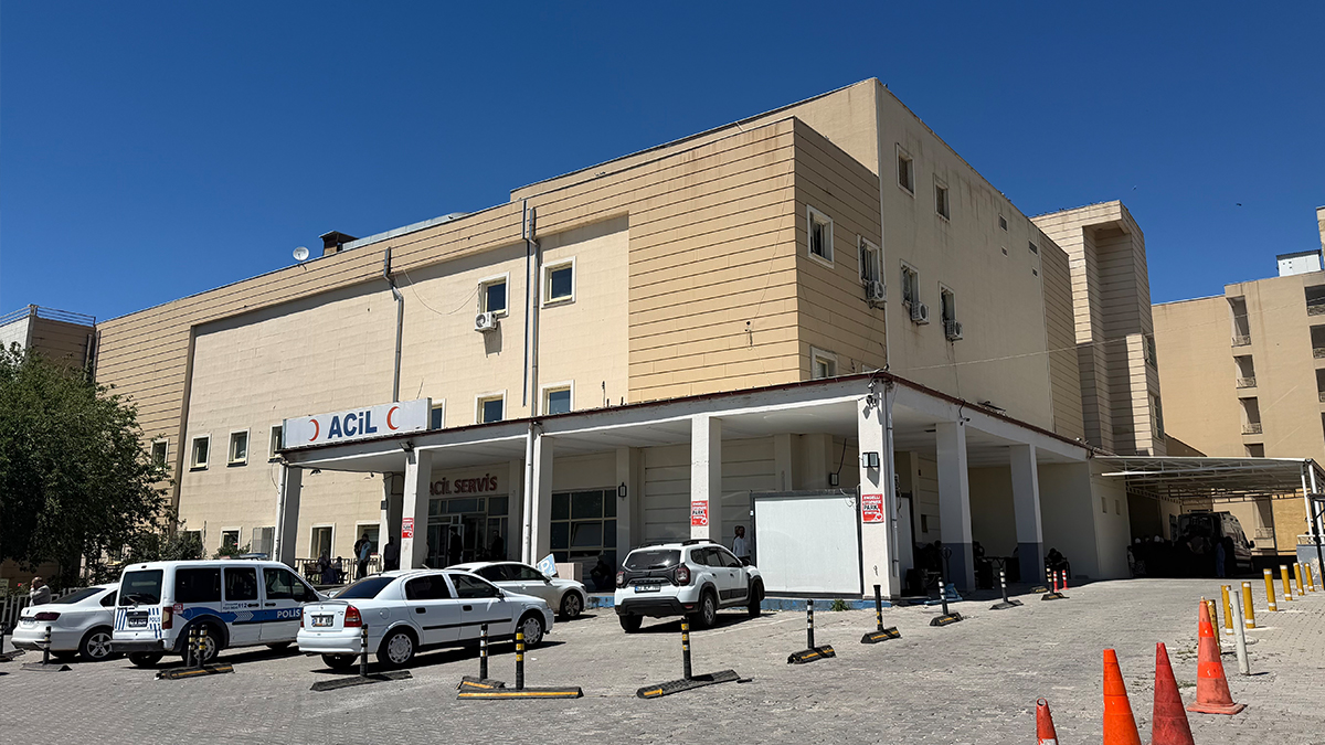 Şanlıurfa’da traktör ile otomobil çarpıştı! Yaralılar var