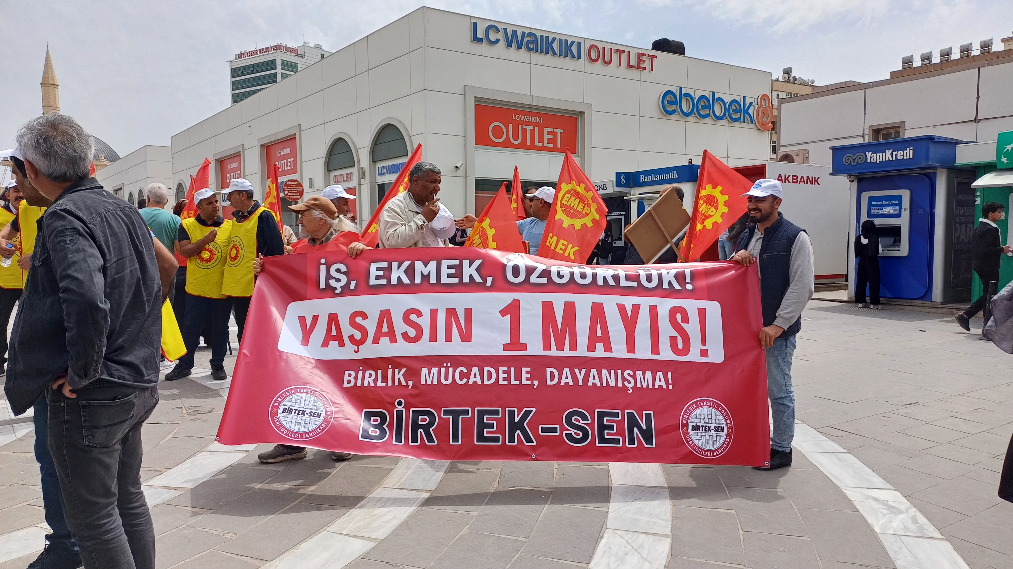 Şanlıurfa’da 1 Mayıs yürüyüşü başladı!