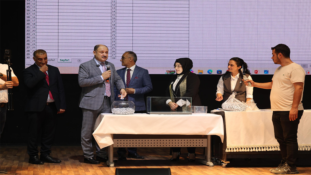 Şanlıurfa'da 30 kişilik işe 5 bin talip! Personel alımı kura sonuçları açıklandı