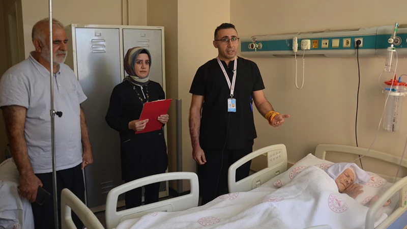 Şanlıurfa’da 94 yaşındaki hastaya mucize operasyon!