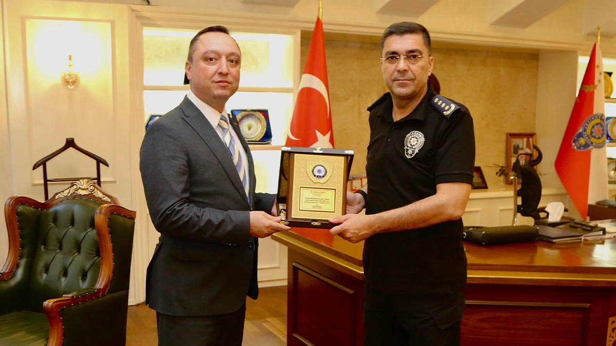 Şanlıurfa’da başarılı emniyet amirine veda