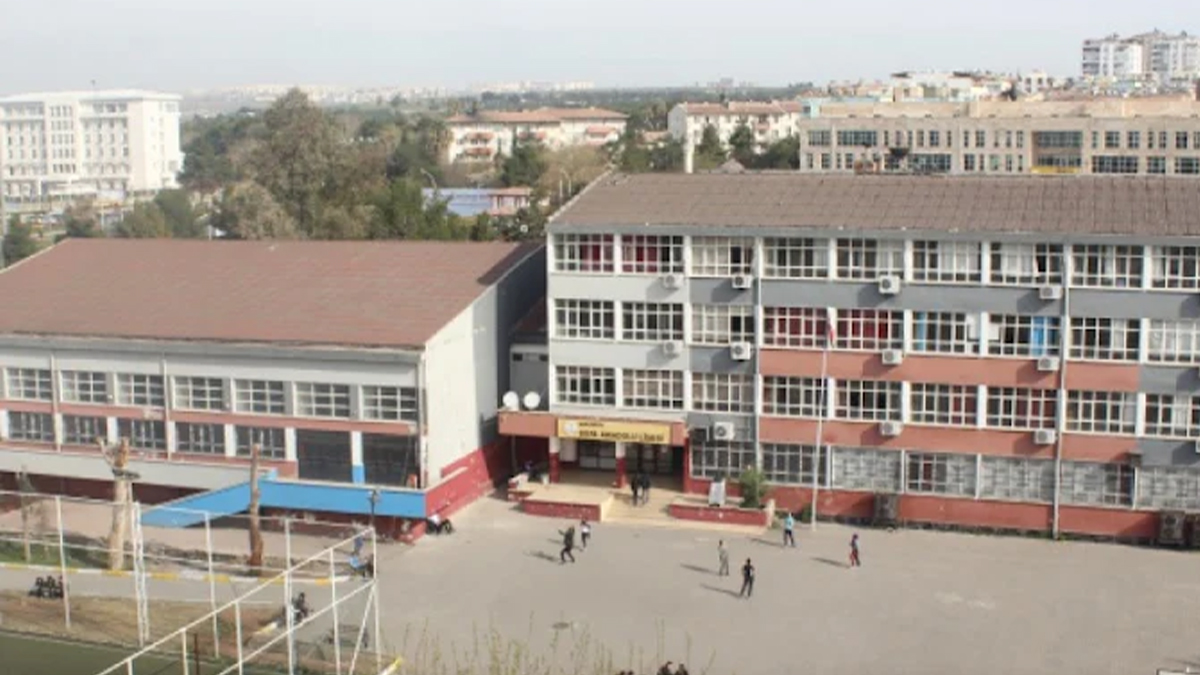 Şanlıurfa’da binlerce kişinin hatırası olan okul yıkılıyor! Dile kolay 80 yıl…