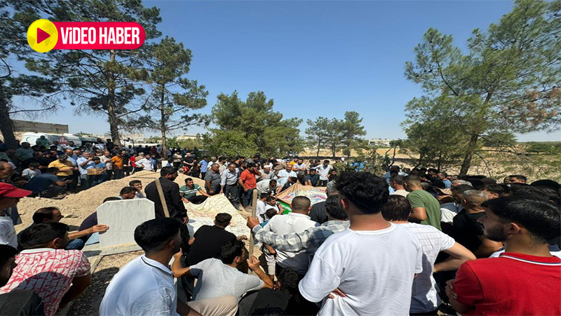 Şanlıurfa’da en acı kare! 2 kardeş yan yana defnedildi