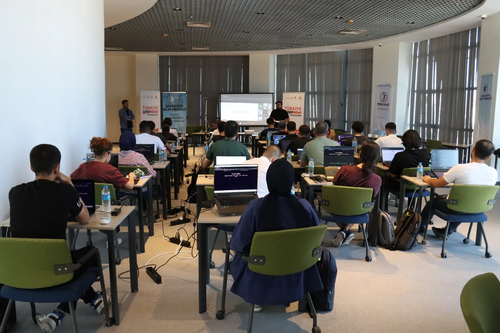 Şanlıurfa’da genç siber yetenekler Bilim Merkezi’nde yarıştı