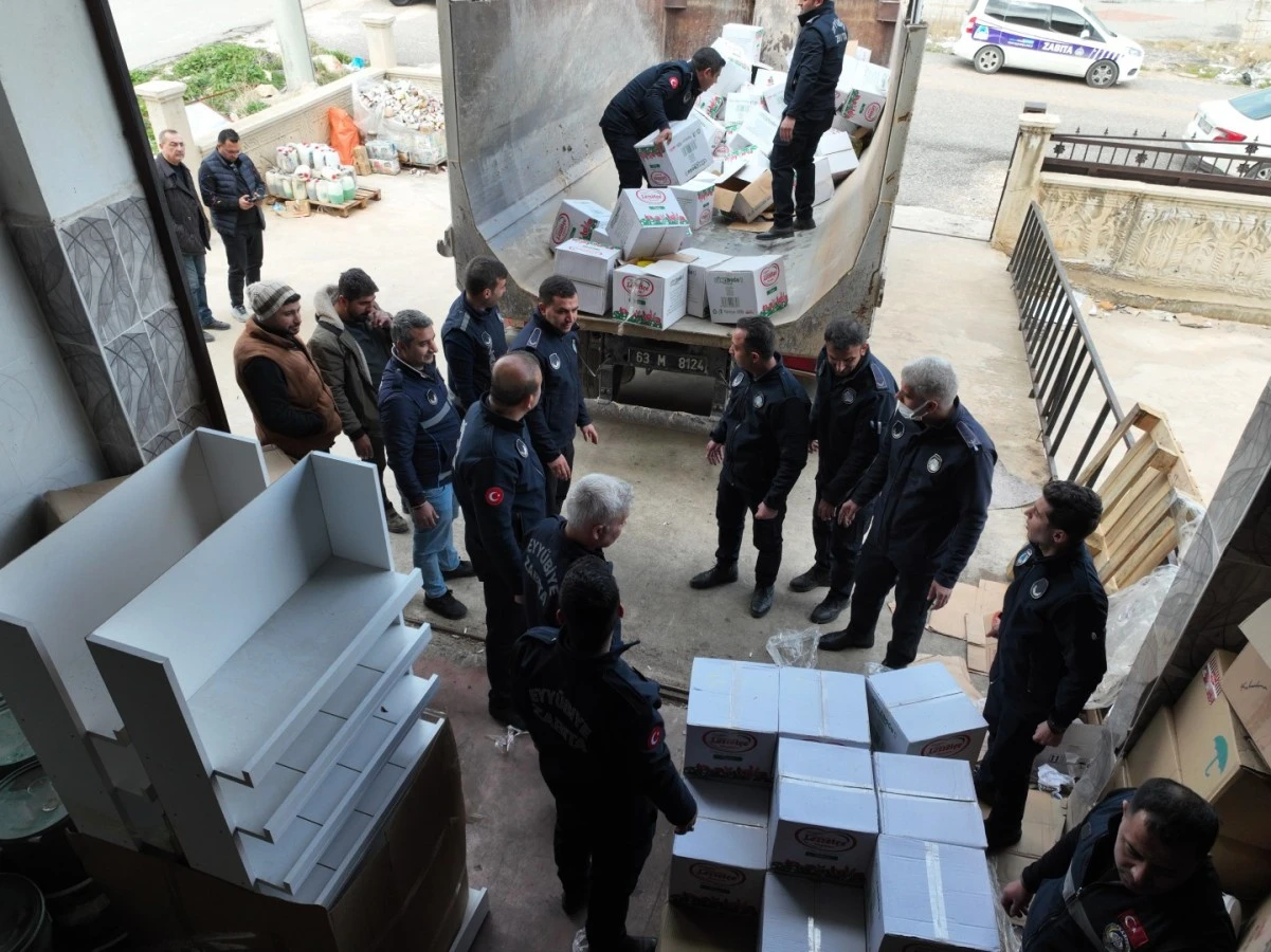 Şanlıurfa’da halk sağlığı düşmanlarına baskın... Tonlarca bozuk gıda