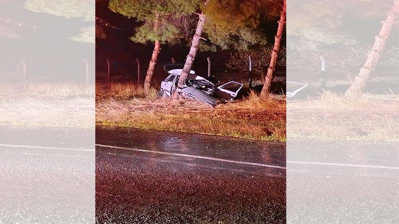 Şanlıurfa’da hurdaya dönen araçtan sağ çıktı