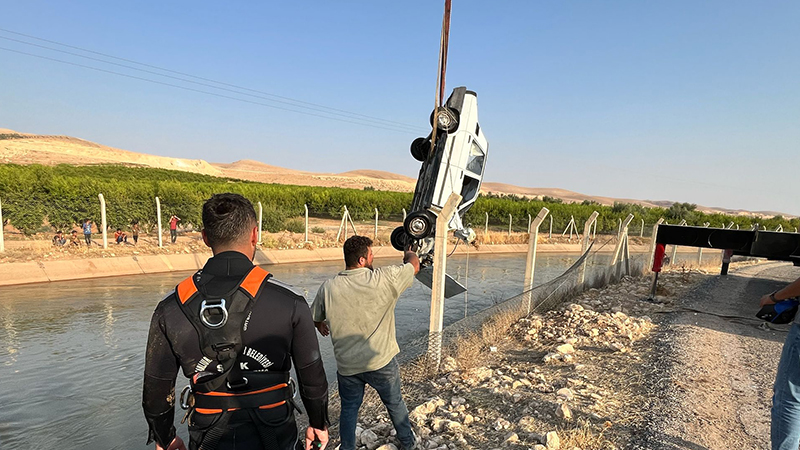 Şanlıurfa’da kanala düşen araç için kurtarma operasyonu!