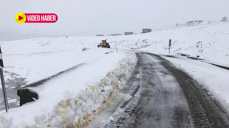 Uyarı gelmişti:  Şanlıurfa’da lapa lapa kar yağışı!