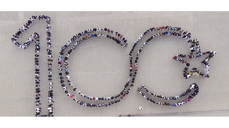 Cumhuriyetin 100. yılına özel koreografi Şanlıurfa'da nefes kesti