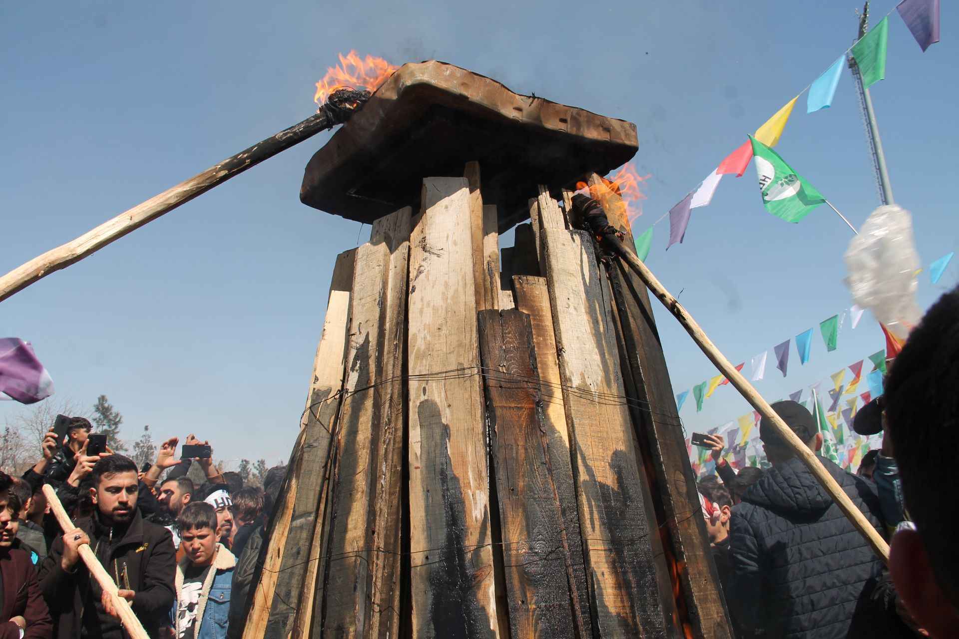 Şanlıurfa’da merakla bekleniyordu! Newroz’da sahne alacak isimler belli oldu