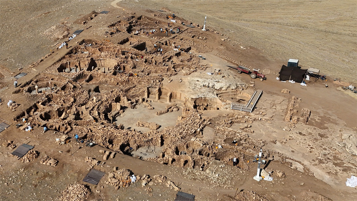 "Tarihin sıfır noktası’ baştan yaratılıyor: Göbeklitepe’ye otopark, Karahantepe’ye dev çatı