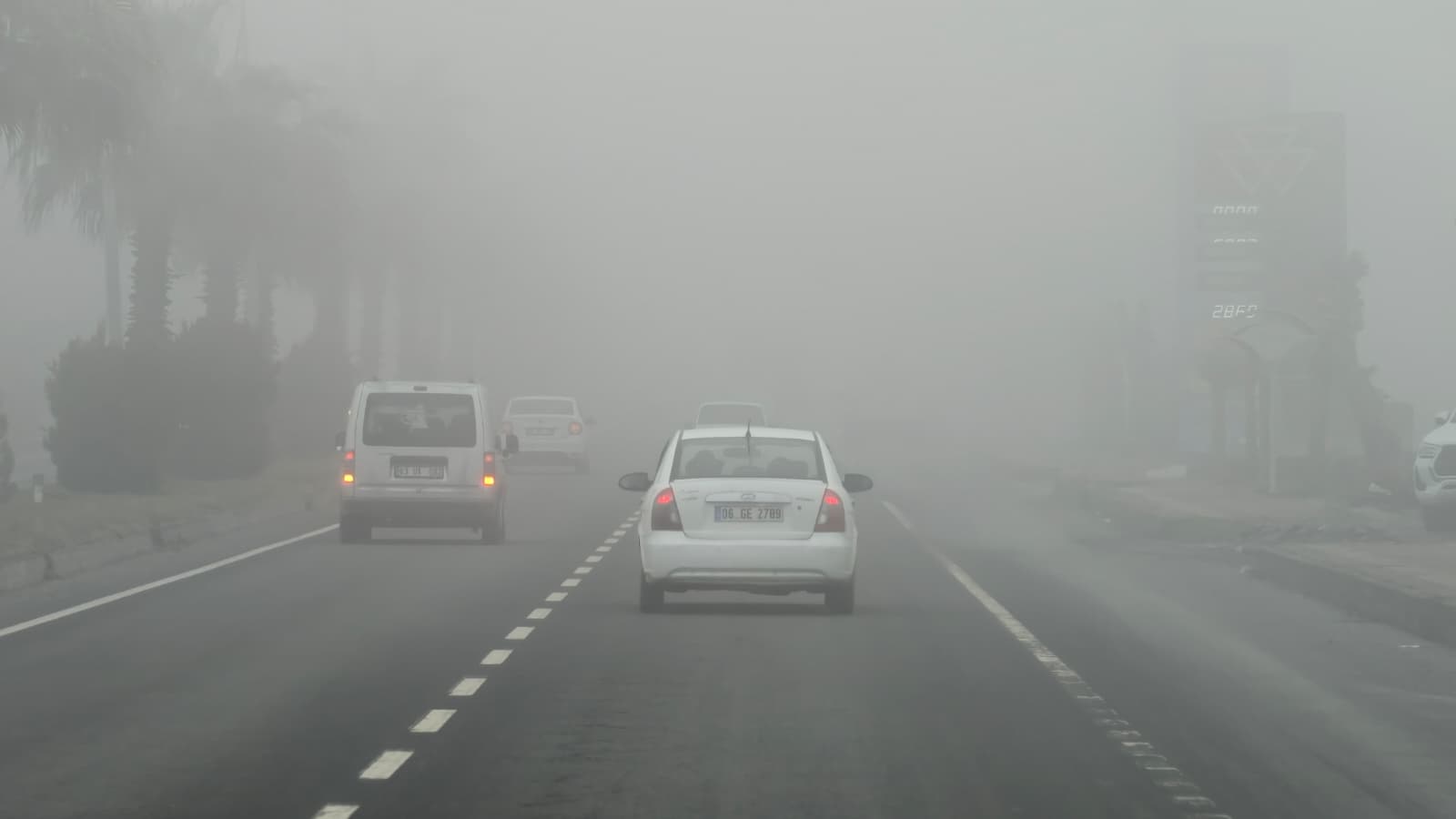 Şanlıurfa’da yağmurun ardından şehir griye boyandı