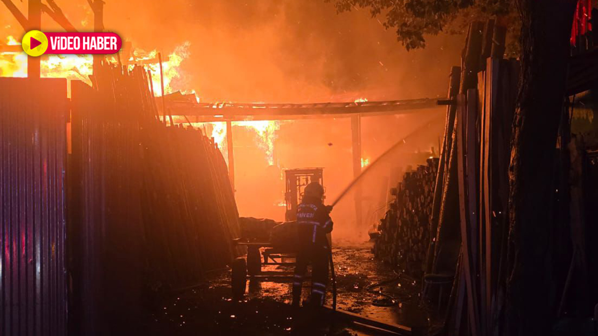 Şanlıurfa’da yangın pazarı küle çevirdi! Panik anlar yaşandı