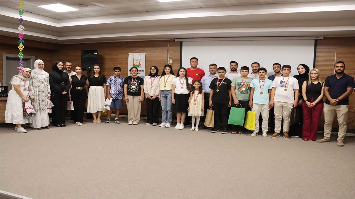 Şanlıurfa’da yazın en renkli finali: Gençler sahneyi büyüledi!