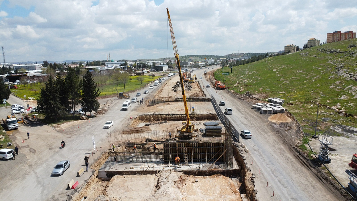 Şanlıurfa'da yılların trafik çilesi tarihe karışıyor! İşte dev projede son durum...