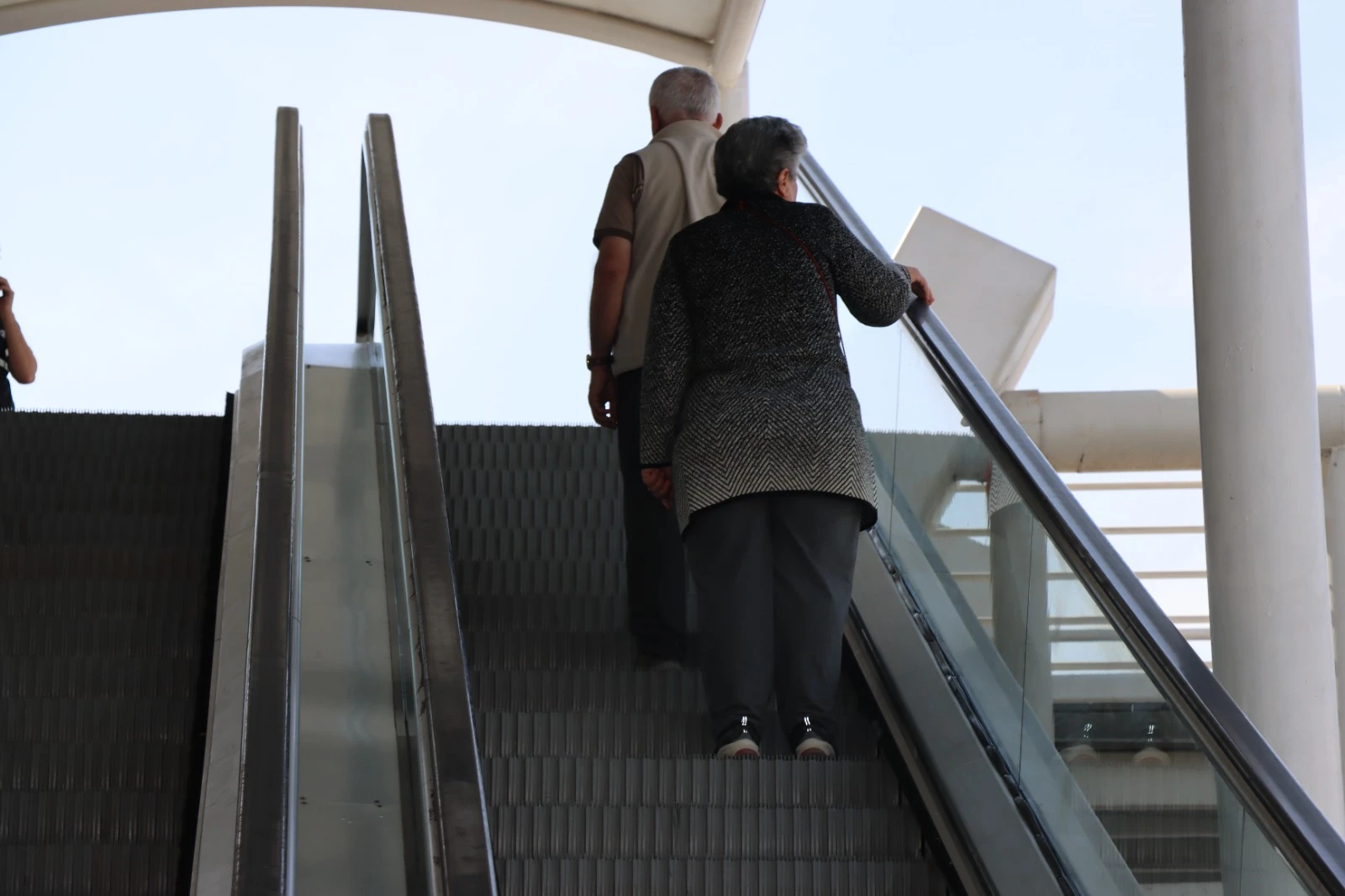 Şanlıurfa’da yürüyen merdiven yeniden hizmette