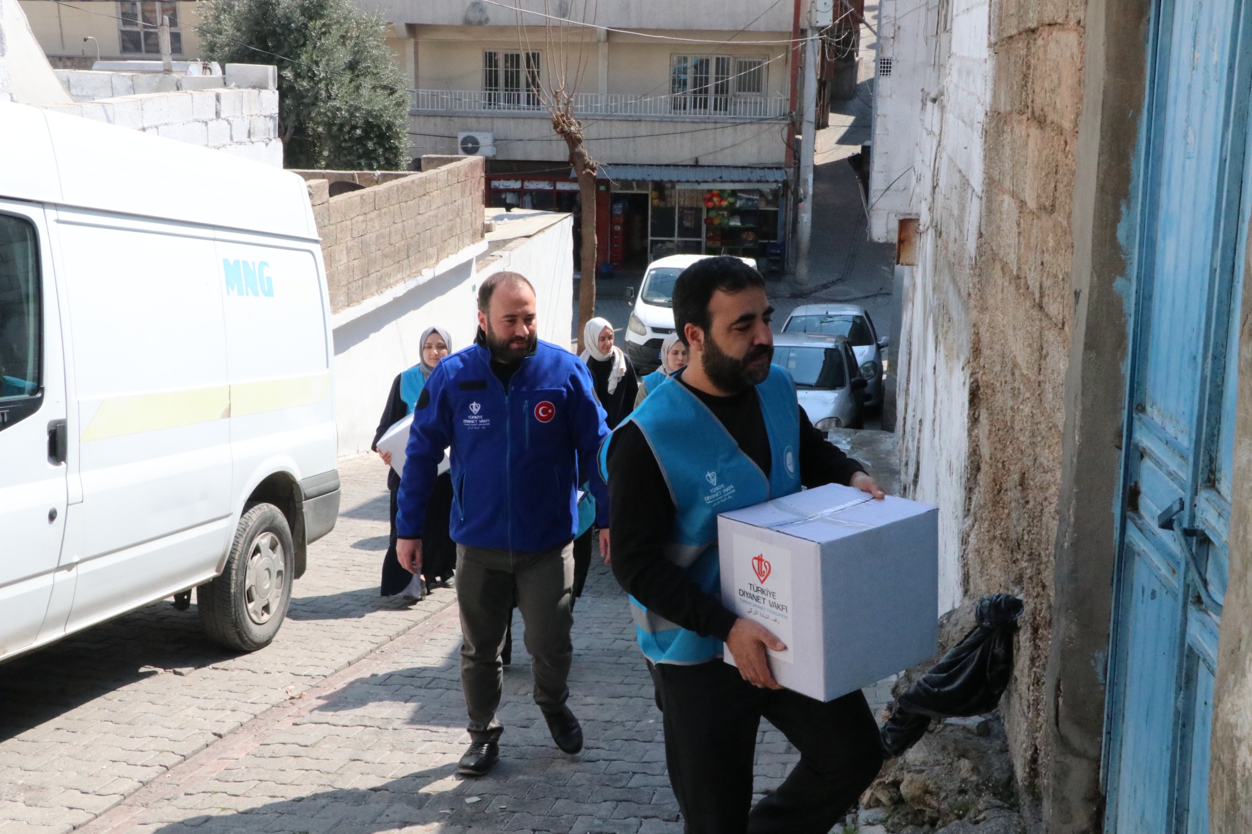 Şanlıurfa’da yüzlerce ihtiyaç sahibi aileye yardım eli