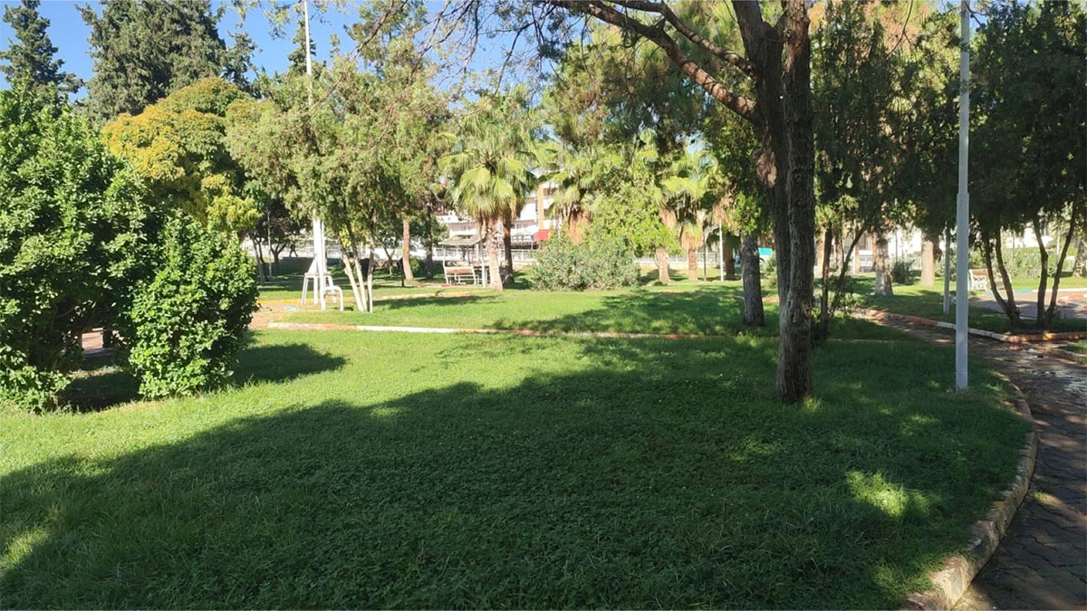 Şanlıurfa’nın en yoğun ilçesinde yeşil alan seferberliği!