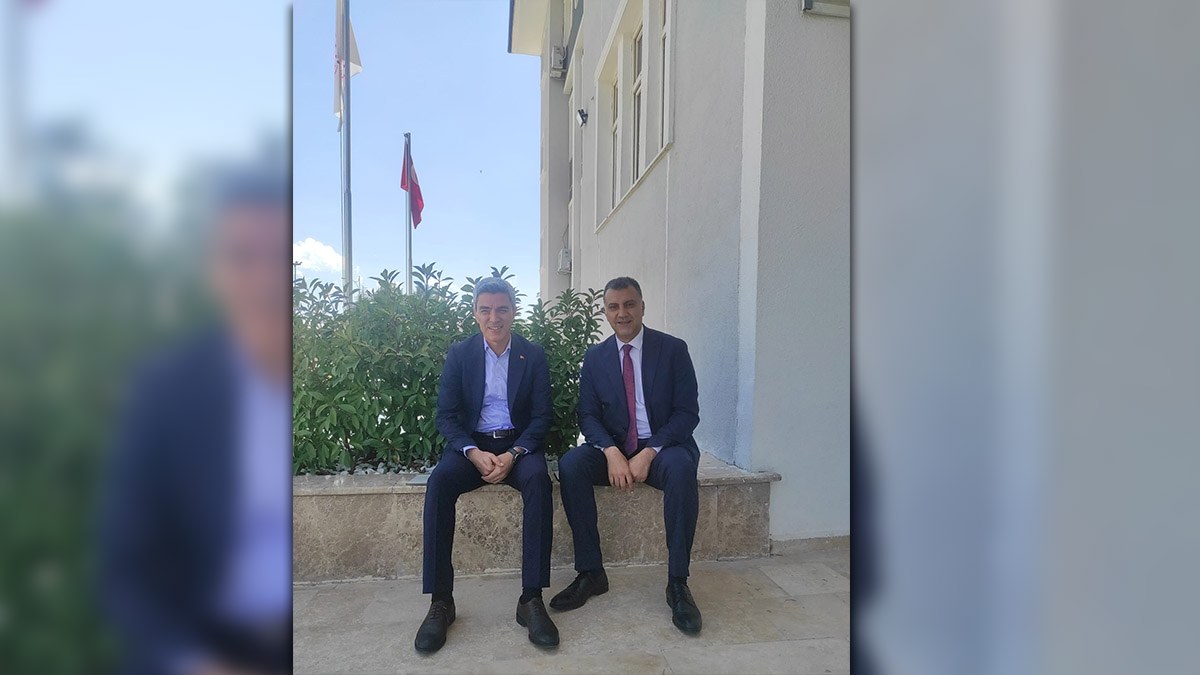 Şanlıurfa'nın yeni kaymakamına duygusal veda! Bu kare çok şey anlatıyor