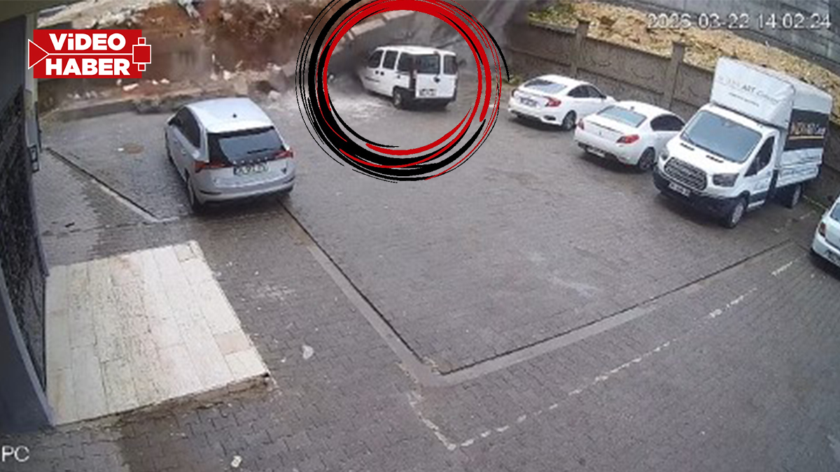 Şanlıurfa’da yağış sonrası facianın eşiğinden dönüldü! Saniyeler içinde yerle bir oldu