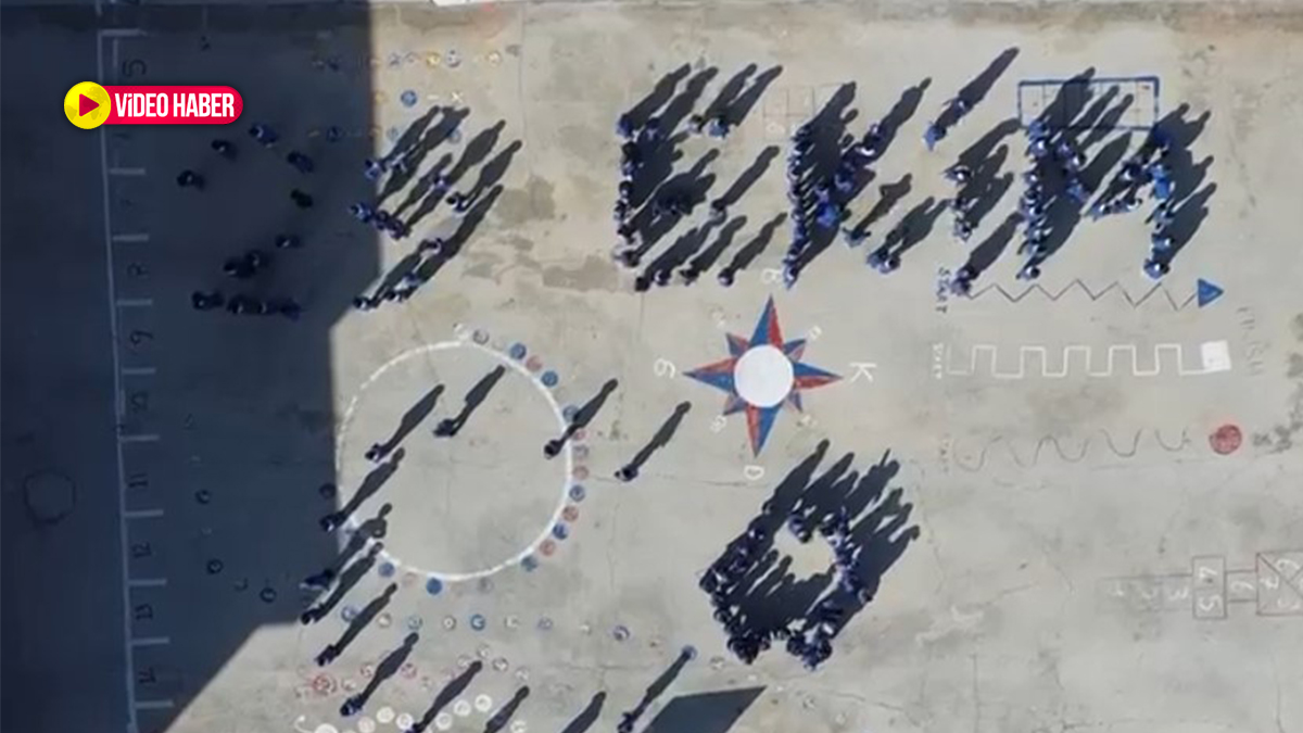 Şanlıurfa’da öğrencilerden Cumhuriyet Bayramı'na özel koreografi