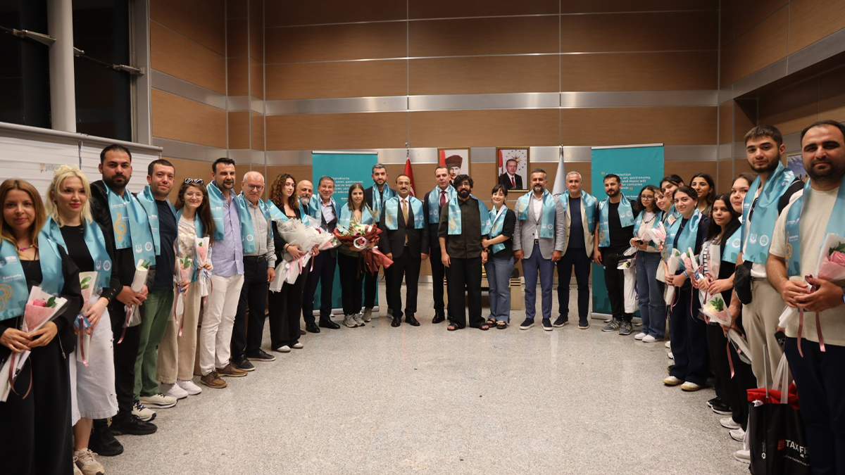 Şanlıurfa’nın sesi dünyada yankılandı: Dünya birinciliğiyle döndüler