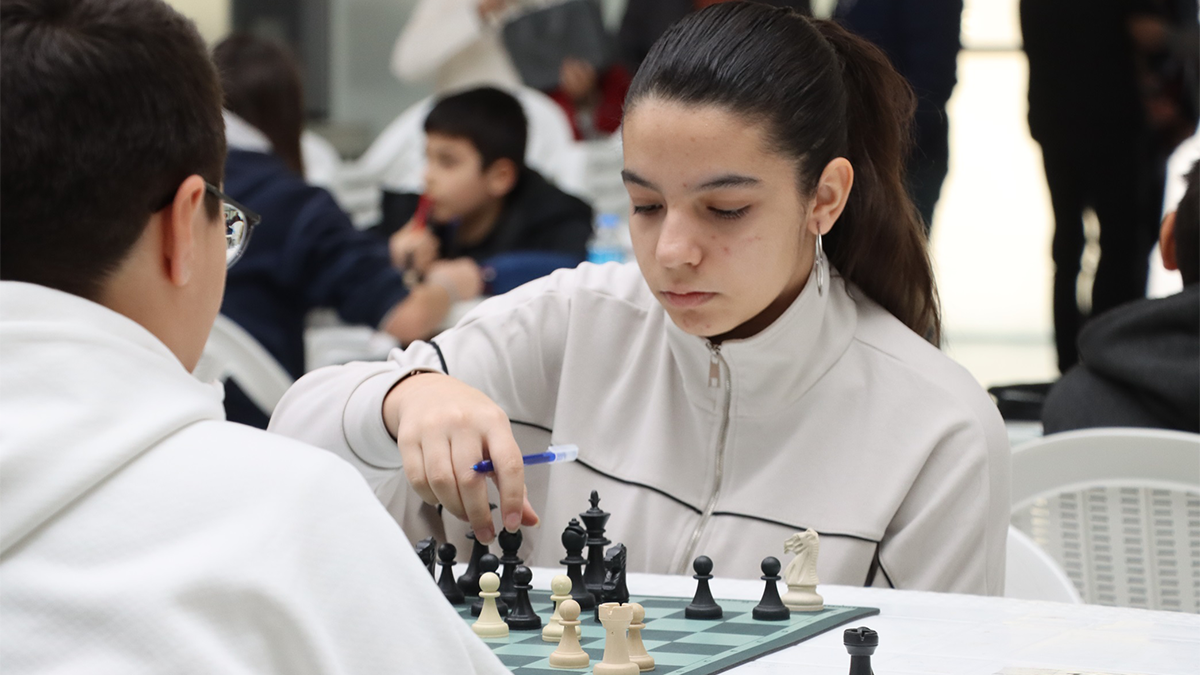 Karaköprü’de nefesler tutuldu! 90 sporcu şampiyonluk için yarıştı