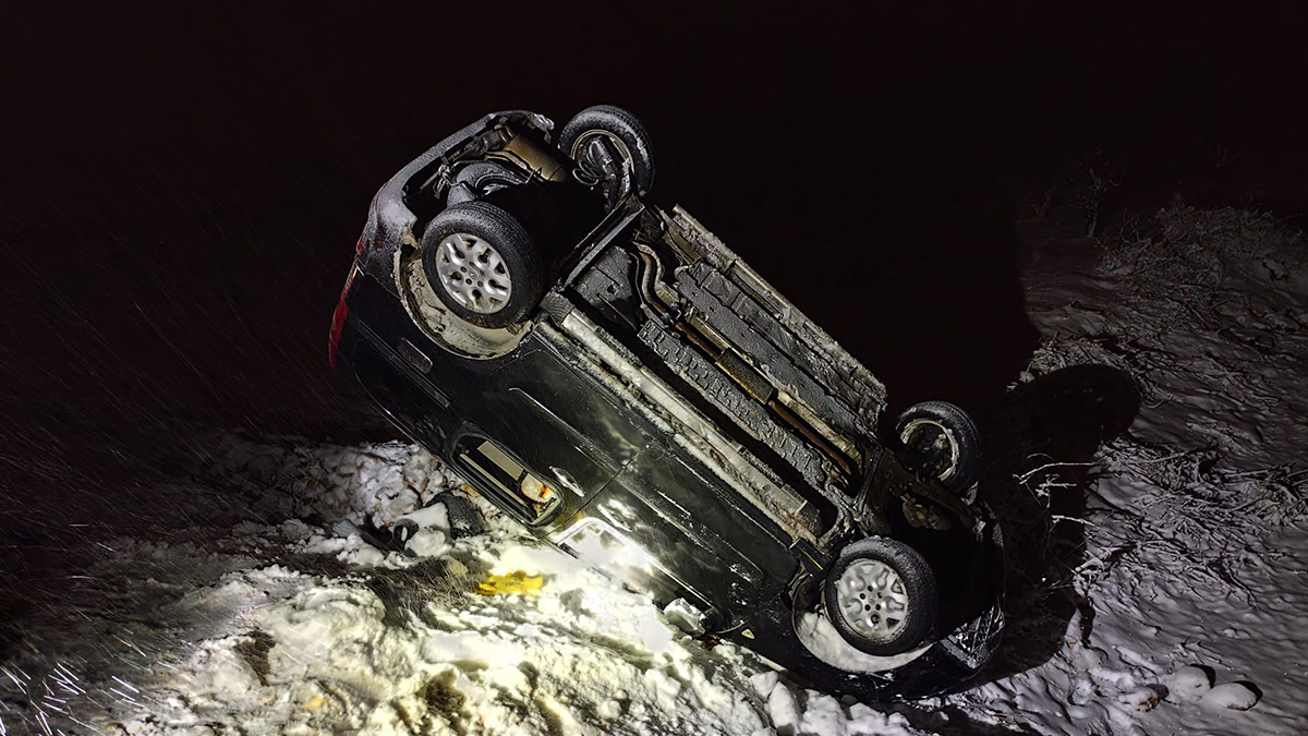 Şanlıurfa’nın yanı başında araç şarampole uçtu! Yaralılar var