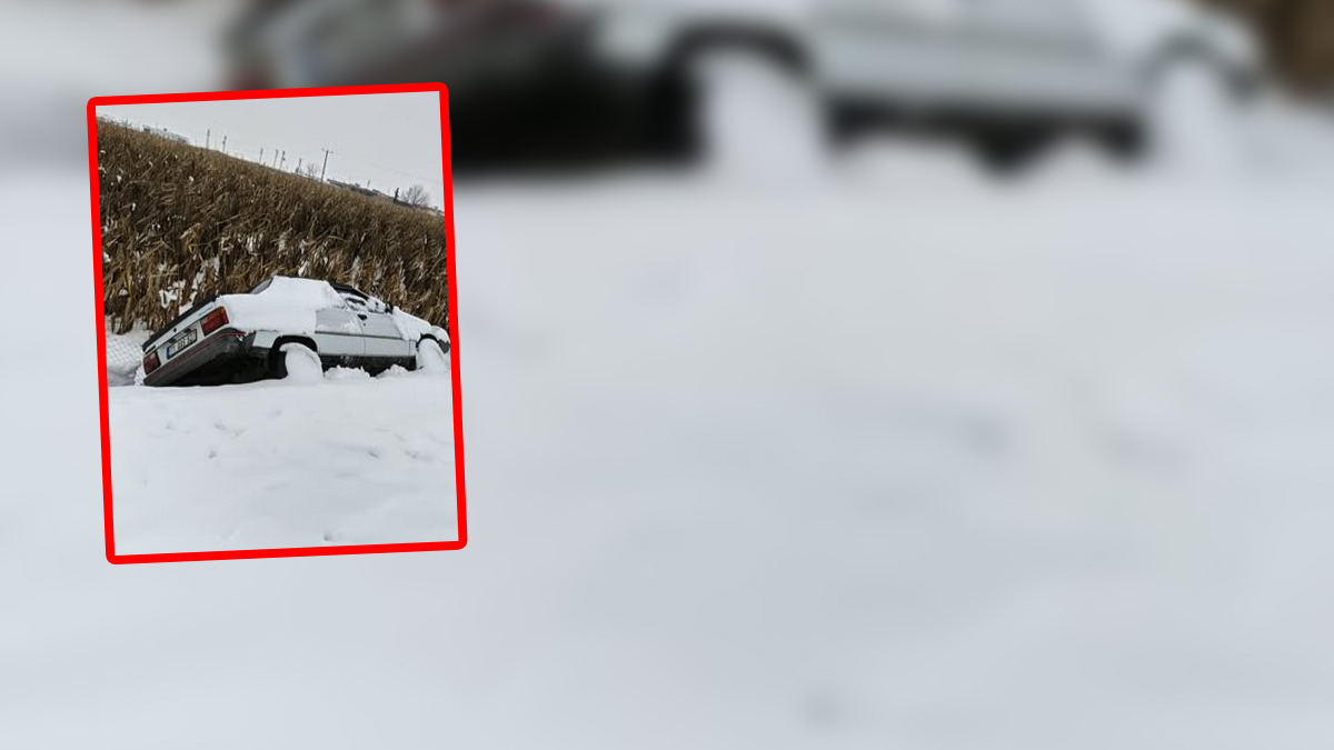 Şanlıurfa’da kar kazası! Otomobil şarampole sürüklendi