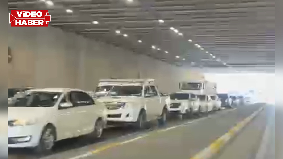 Şanlıurfa'da merkezden kırsala akın! Trafik kilitlendi