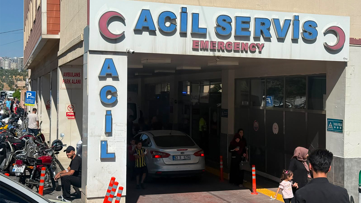Şanlıurfa’da trafik kazasında genç sürücü yaralandı!
