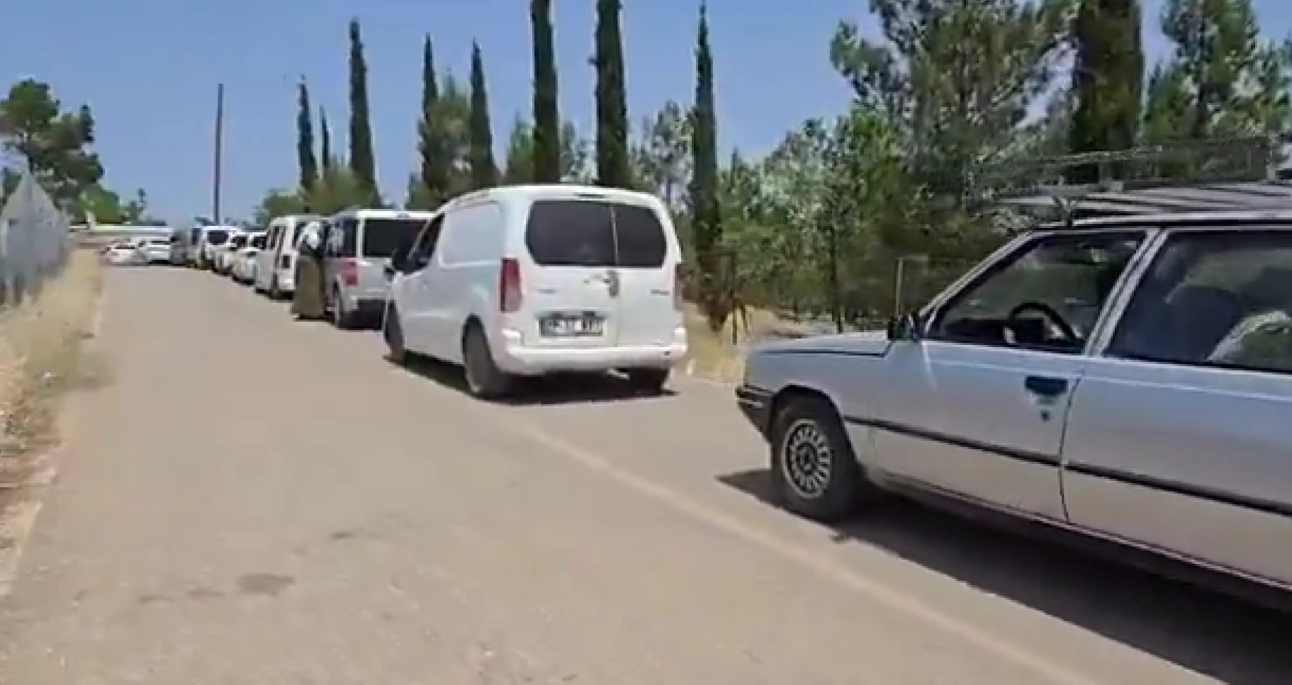 Şanlıurfa'nın Maldivlerine tatilci akını, metrelerce kuyruk... Yetkililere çağrı var!