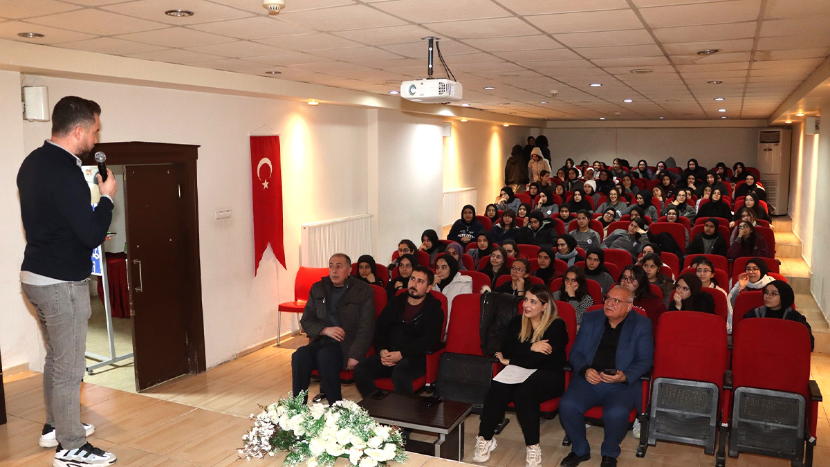 Karaköprü’de gençler zararlı alışkanlıklara meydan okuyor