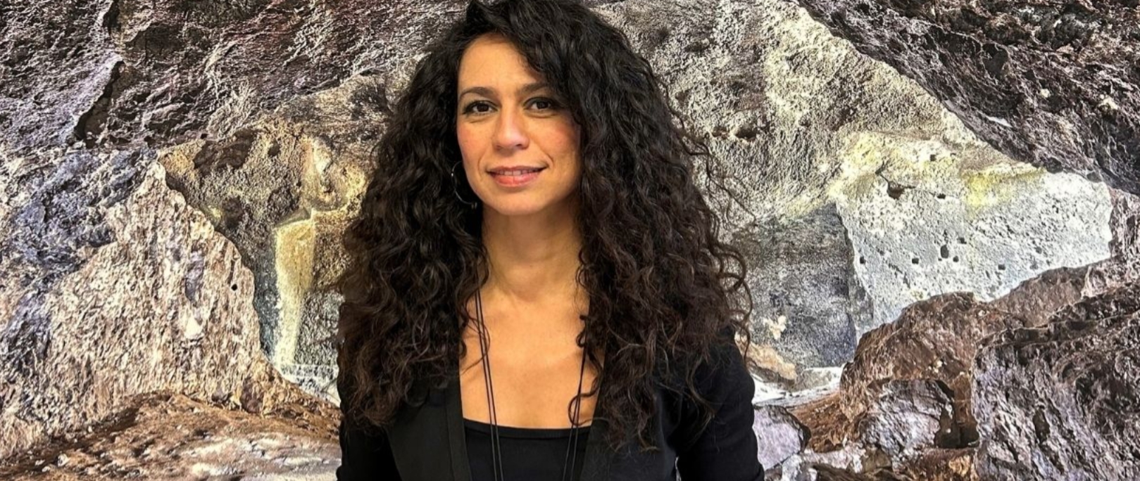 Şanlıurfalı sanatçının yapıtı İstanbul'da sergileniyor...