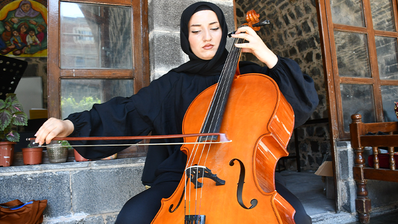 Siverek’te gençlere ücretsiz sanat eğitimi