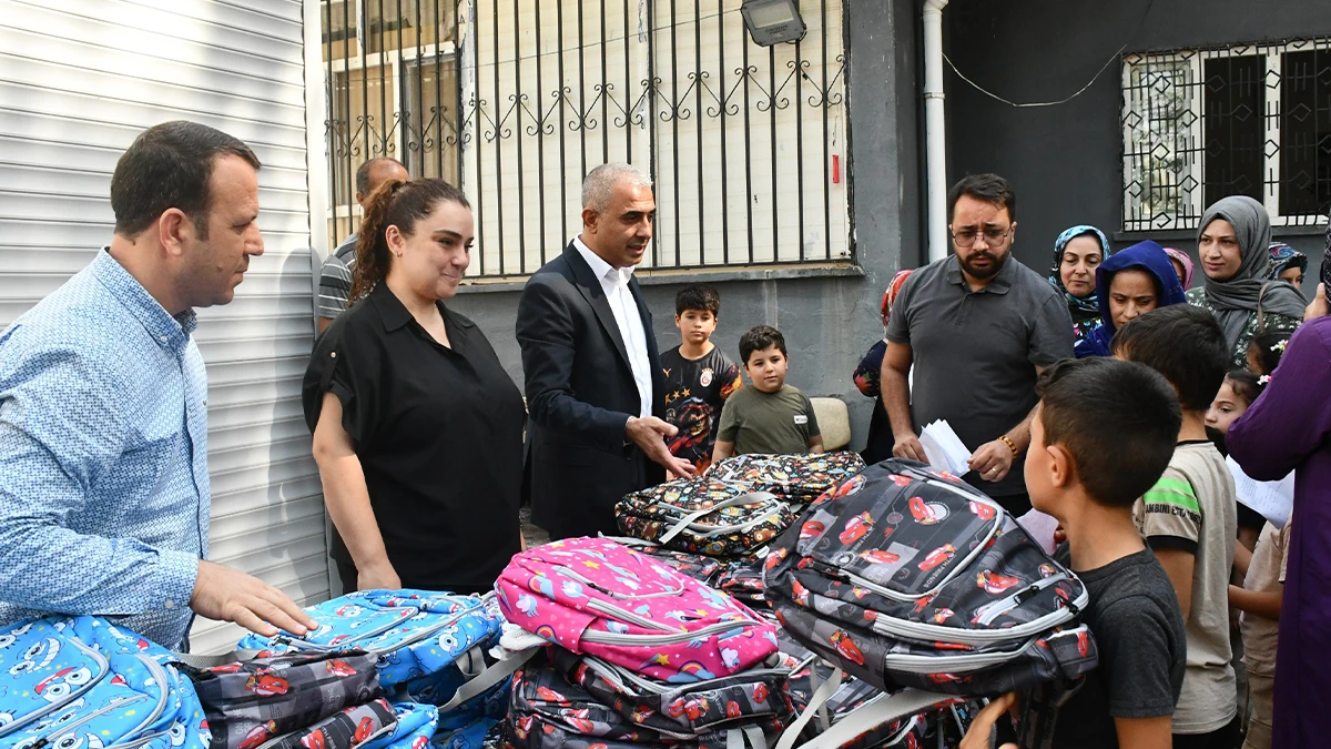 Şanlıurfa'da bin 250 öğrenciye çanta dağıtıldı