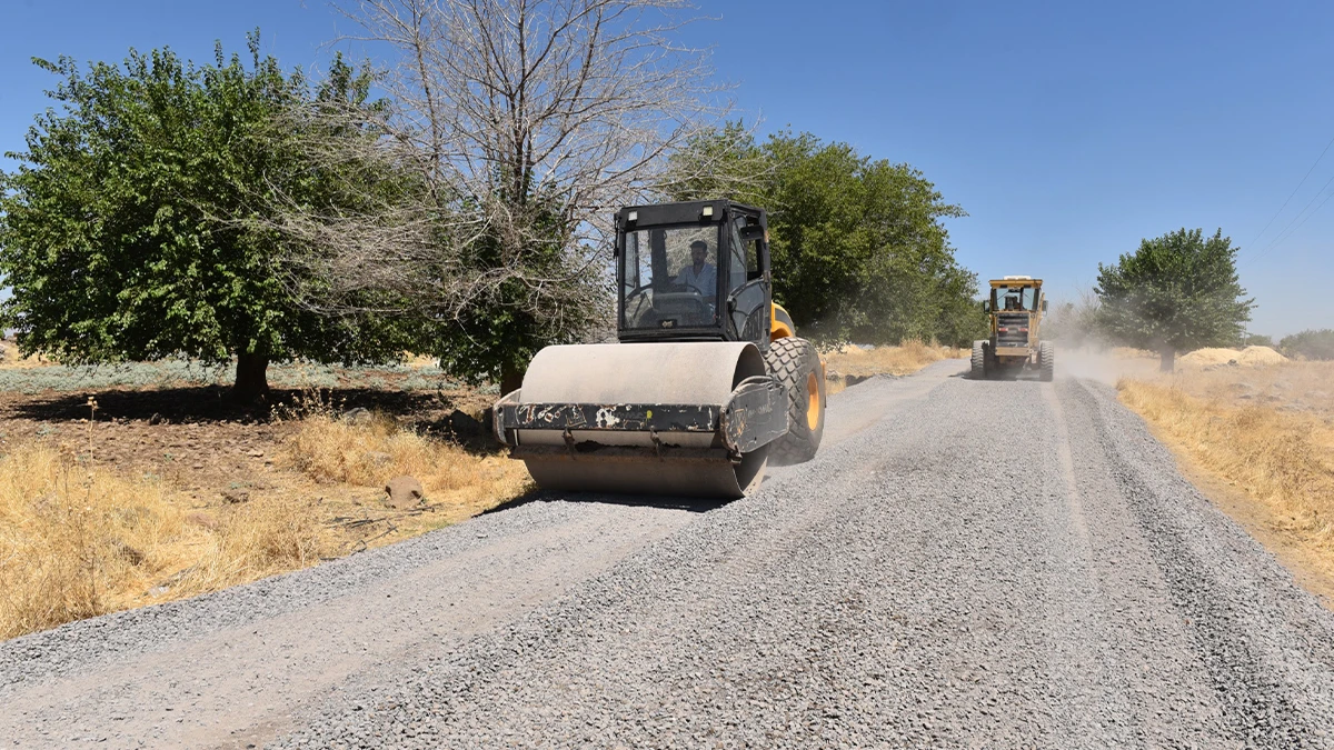 Siverek’te ulaşımı rahatlatacak çalışma: 3 mahallede daha...