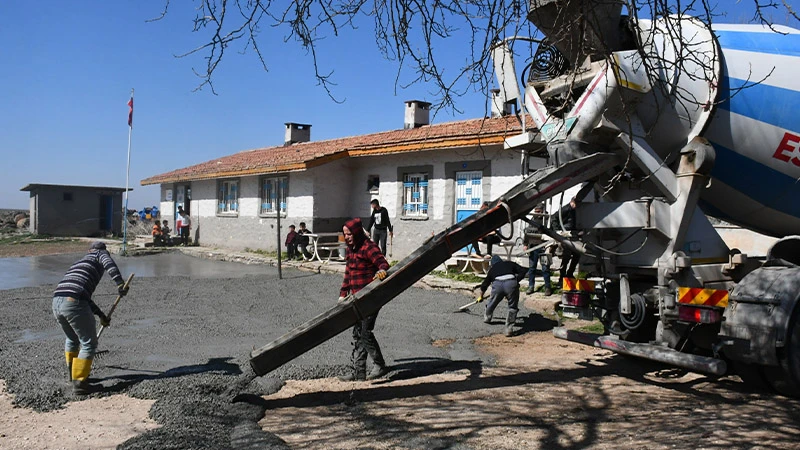 Belediye okulların bahçesine girdi! Her şey çocuklar için