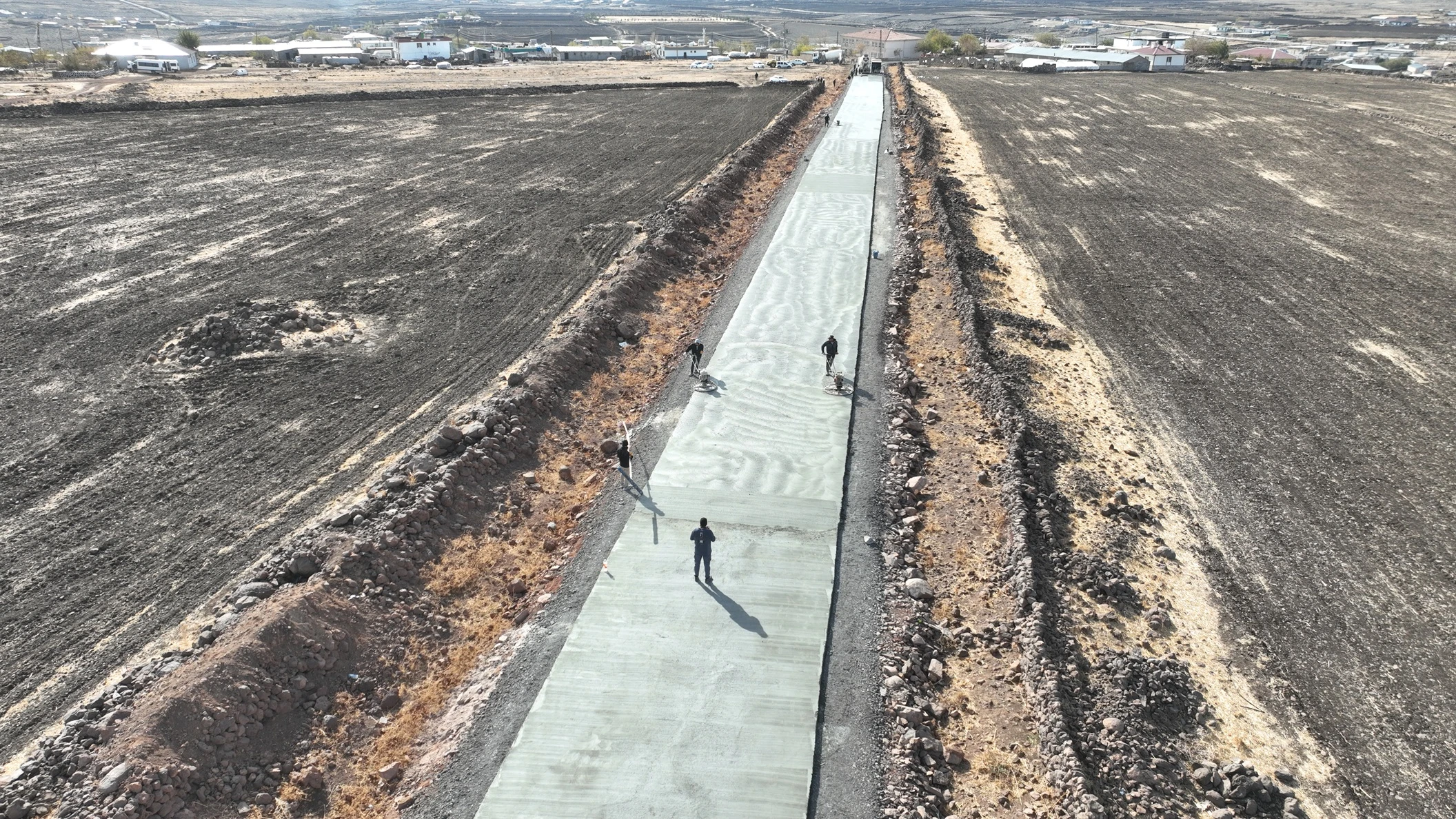 Şanlıurfa’da ulaşımı zorlaştıran yol genişletildi