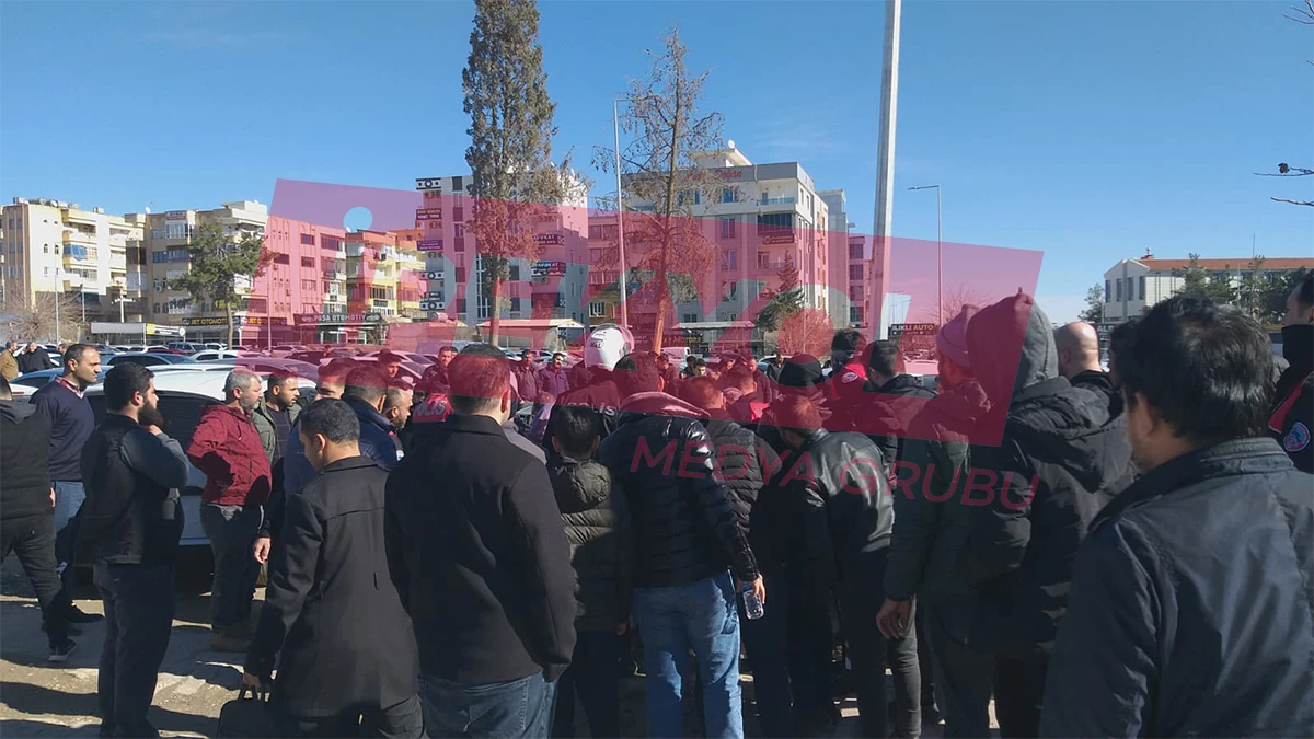 Şanlıurfa’da adliye önünde silahlı kavga!