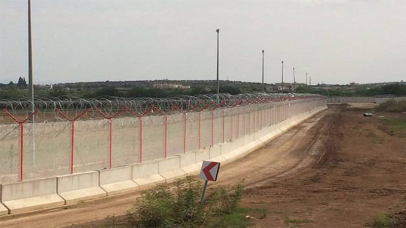 Şanlıurfa sınır kapısında çatışma!