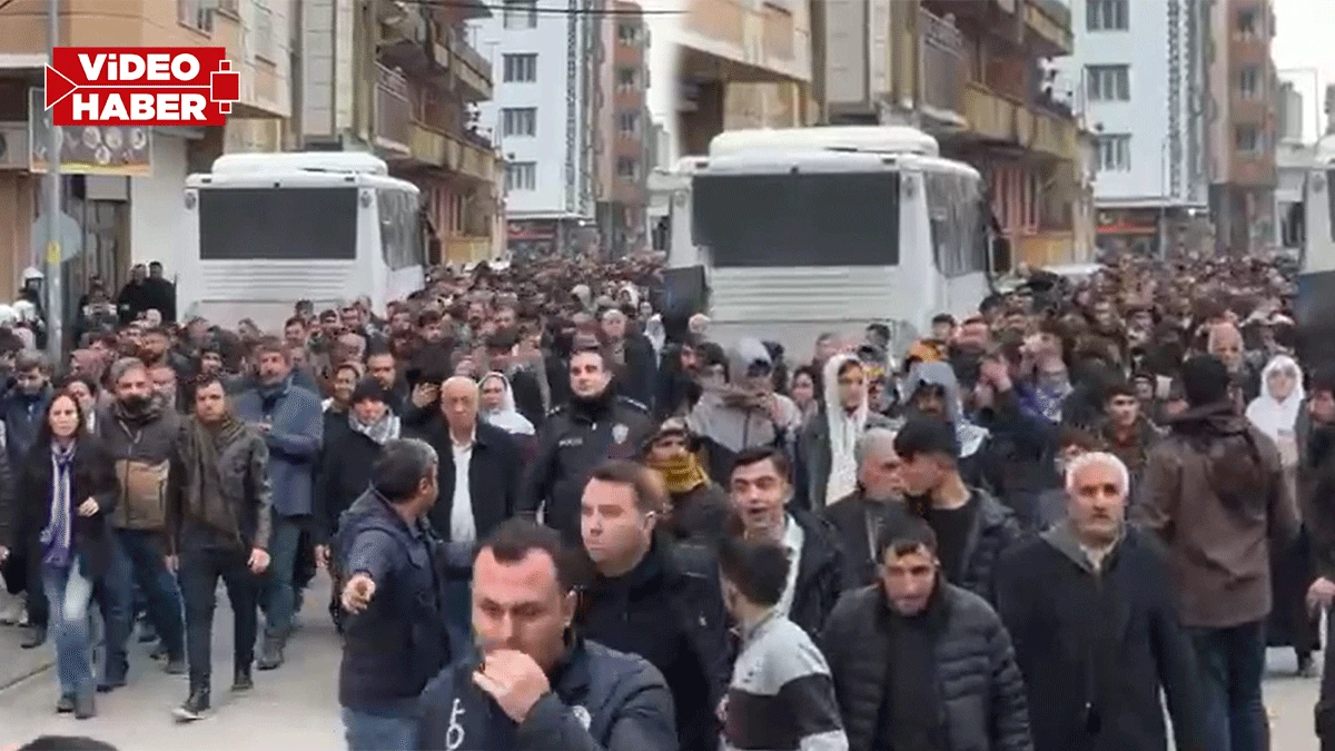 Suruç’ta sokaklar yeniden hareketlendi! Binlerce kişi toplandı